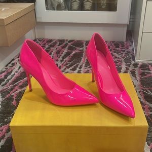 Hot neon pink new guess heels Barbie pink